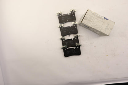 Original OE MERCEDES-BENZ Bremsbeläge A005420902028