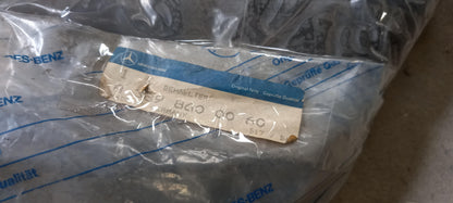 Original OE MERCEDES-BENZ Kühlmittelbehälter A3898600060