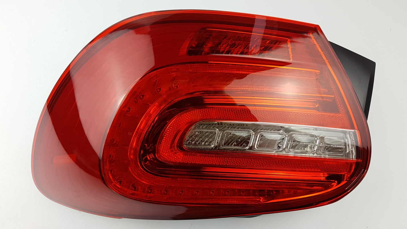 Original MERCEDES-BENZ A-klasse W176 Heckleuchte Rücklicht rechts A1769063200