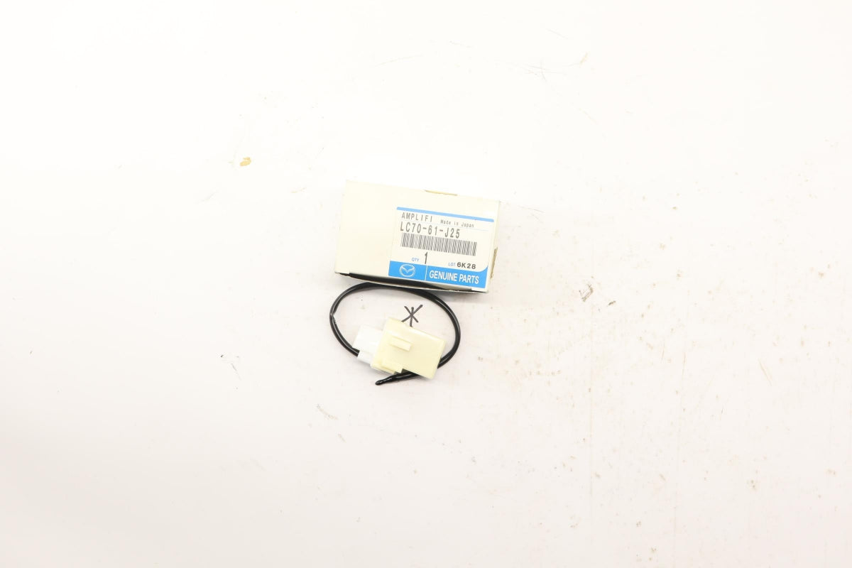 Original OE MAZDA Verstärker LC7061J25
