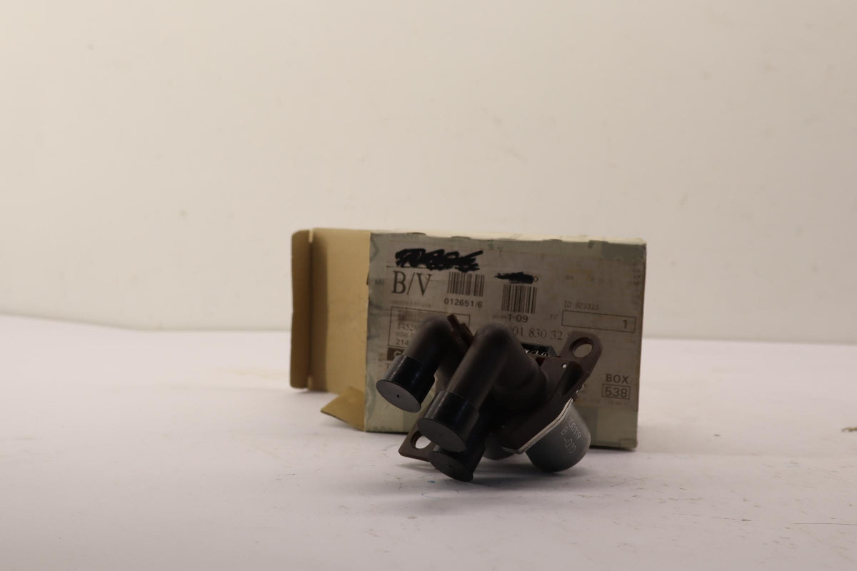 Original OE MERCEDES-BENZ Kühlmittel Steuerventil A0018303284