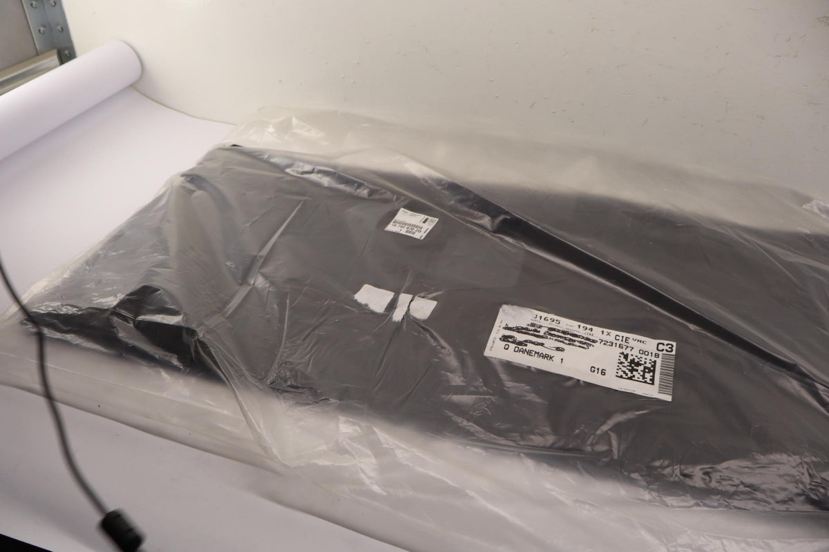 Original OE Peugeot Gepäckraumwanne 16742070ZD