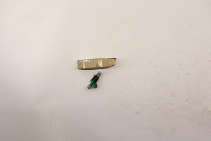 Original OE MERCEDES-BENZ Injektor Düse A0000786623