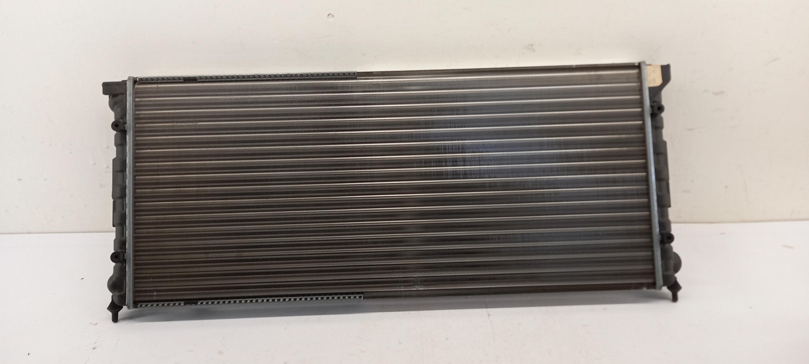 Original VW Passat B3 2.0 Wasserkühler 357121253AB