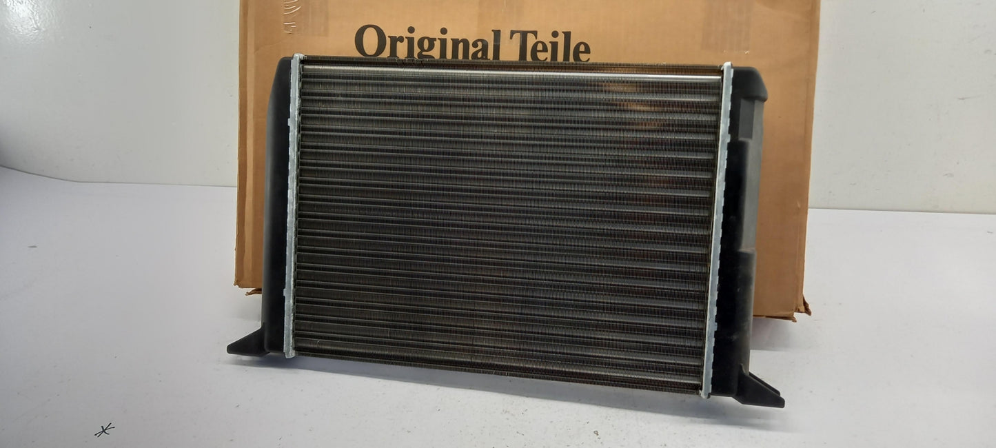Original OE Volkswagen Wasserkühler 893121253