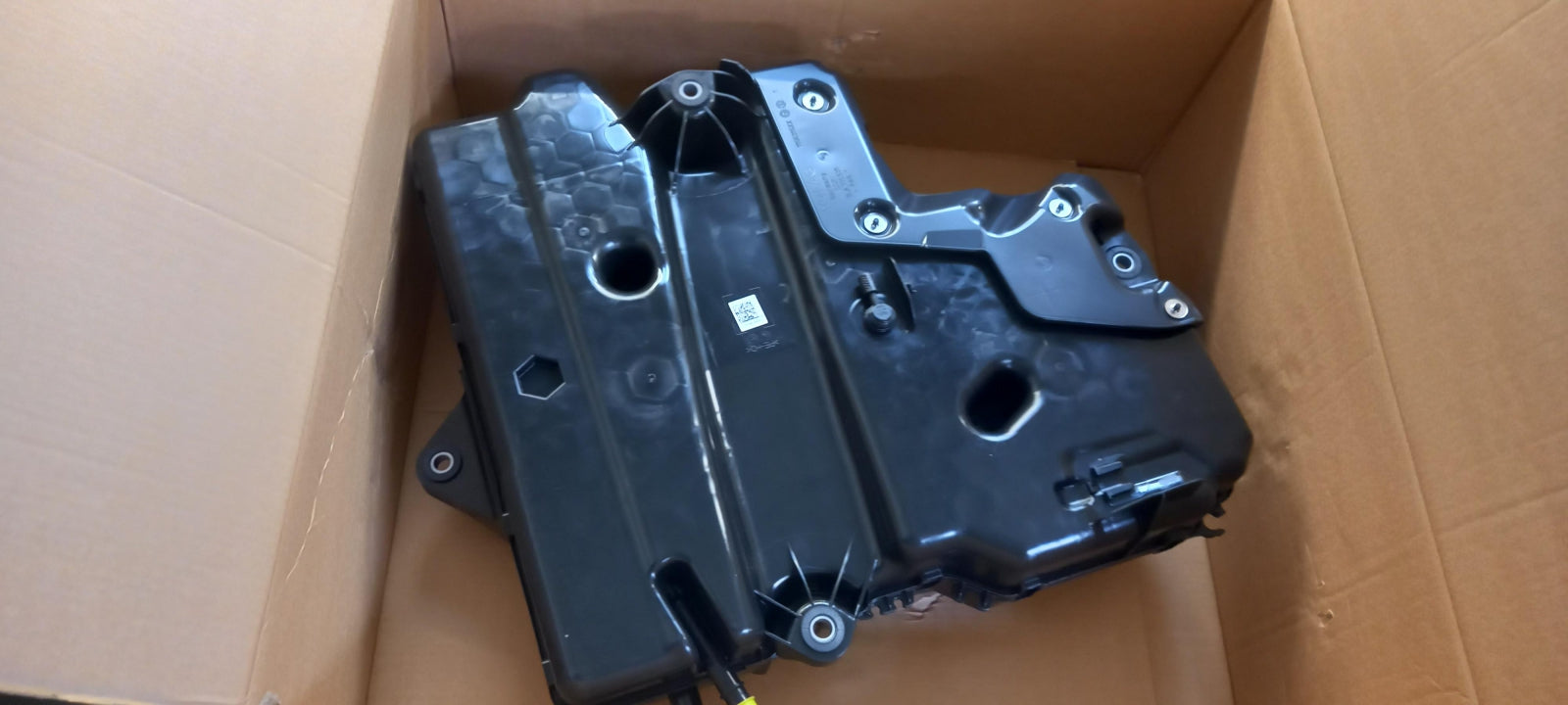 Original VW T6 Multivan Reduktionsmitteltank plus Heizung 7LA131877E