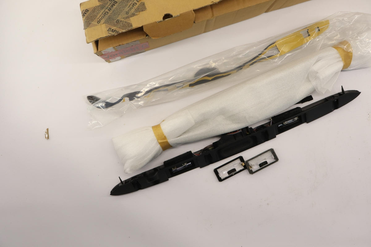 Original OE BMW Heckklappe Zierleiste 51130403477