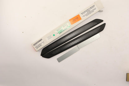 Original OE NISSAN Einstiegsleisten Satz KE9675M543