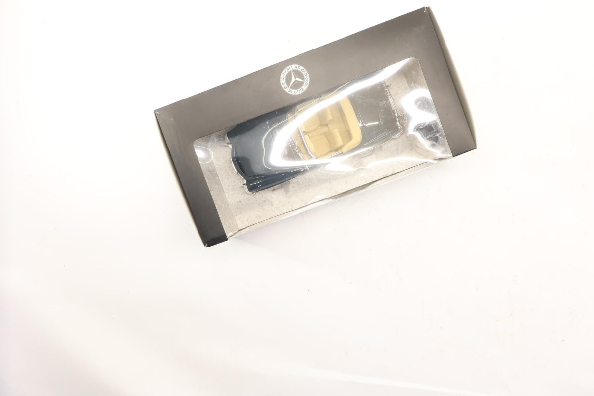 Original OE MERCEDES-BENZ Modellauto / Motorrad B66040679