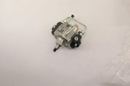 Original OE NISSAN Kraftstoffpumpe 16700EC01REX