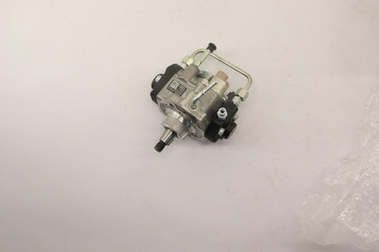 Original OE NISSAN Kraftstoffpumpe 16700EC01REX