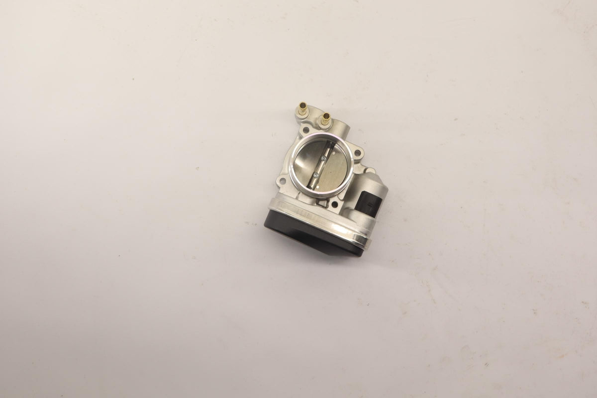Original AUDI A3 VW Golf Touran Passat SEAT Leon 2.0 FSI Drosselklappe 06F133062