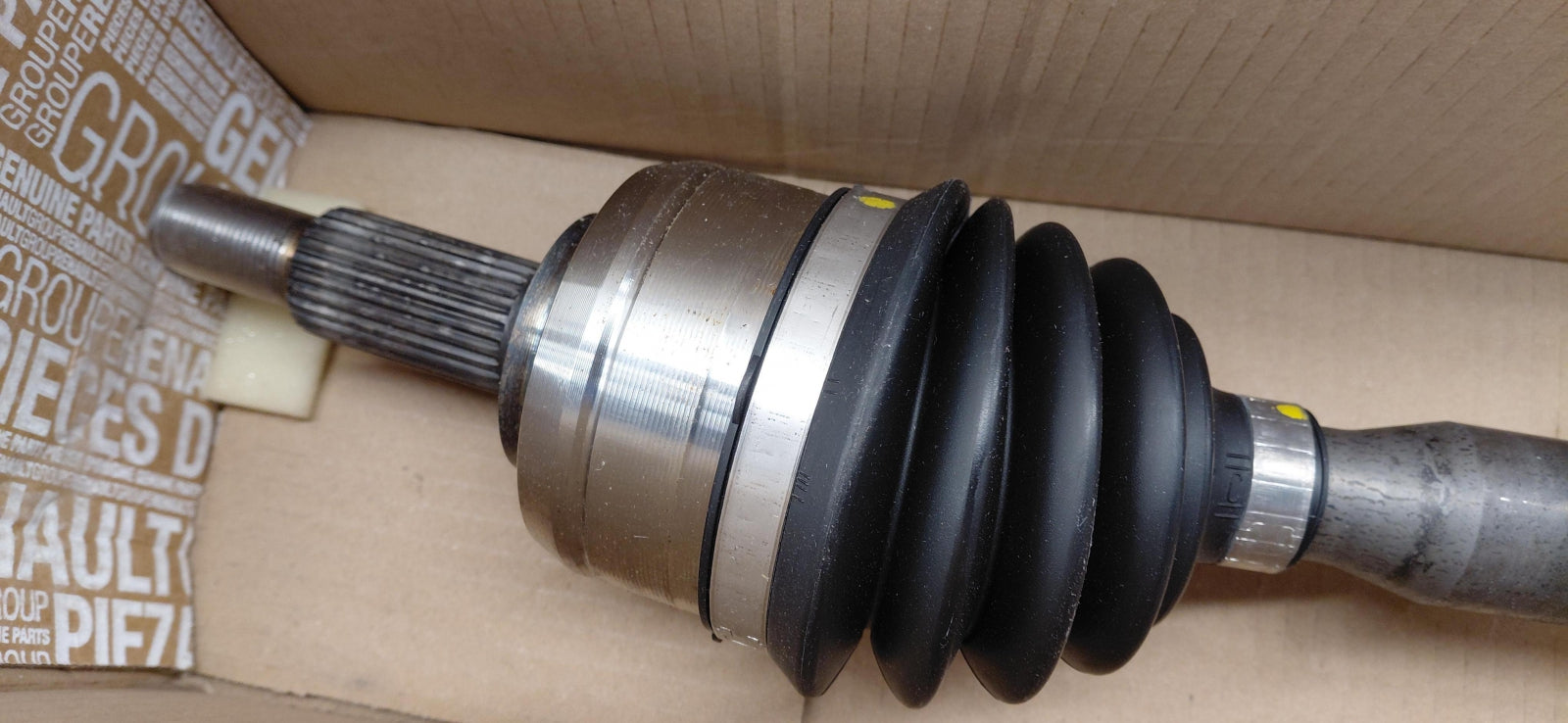 Original OE RENAULT Antriebswelle 391003980R