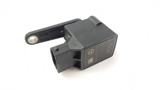 Original OE MERCEDES-BENZ Xenonlampe Leuchtweitenregulierungssensor A0105427717