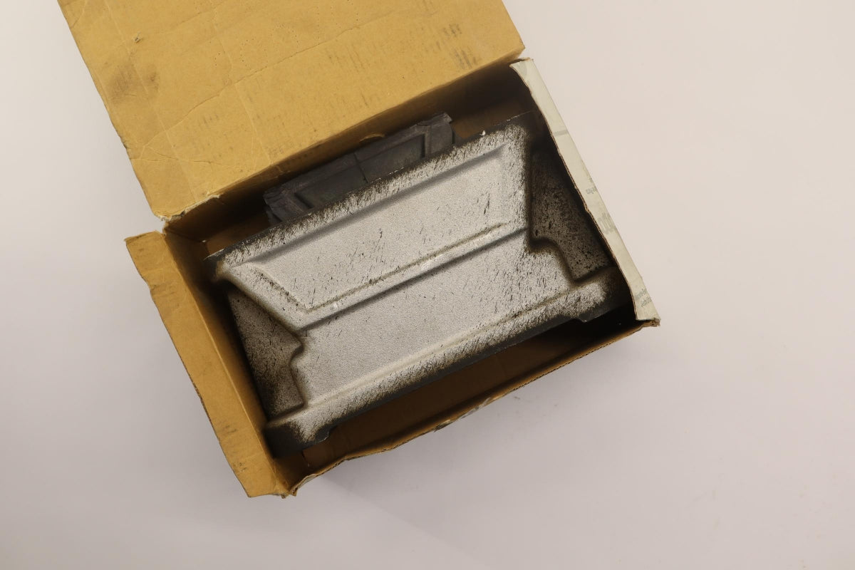 Original OE MERCEDES-BENZ Motorlager A3572400618