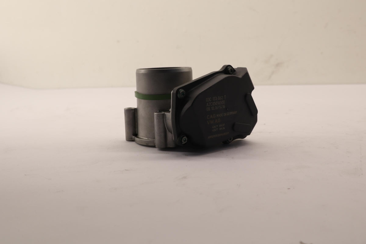 Original OE Volkswagen Drosselklappe 03C133062S