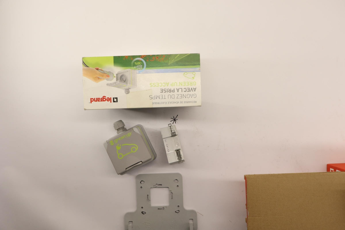 Original OE RENAULT Batterieladegerät 8201486883