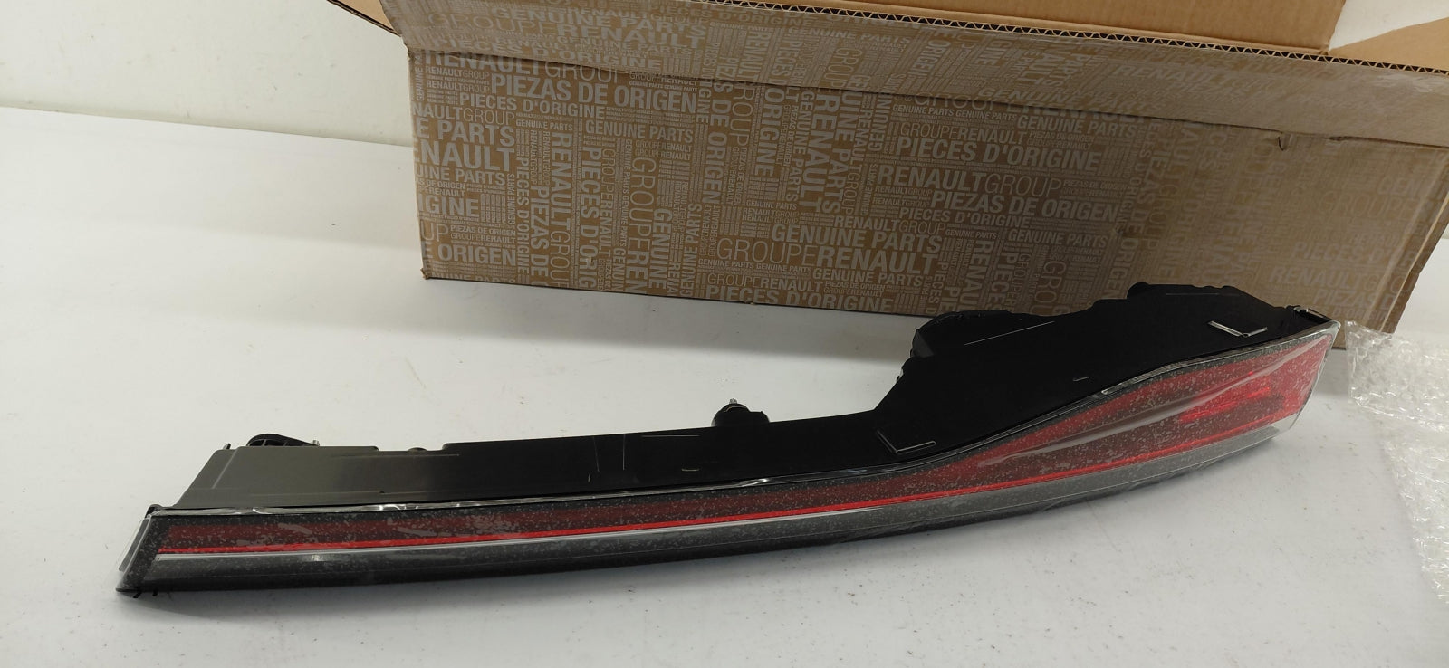 Original OE RENAULT Rückleuchte 265553457R