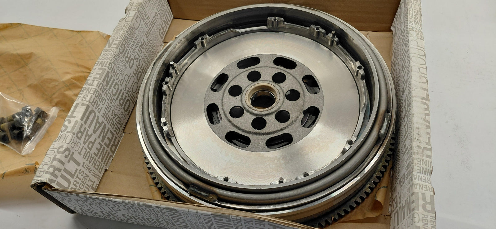 Original OE RENAULT Schwungrad 123006839R