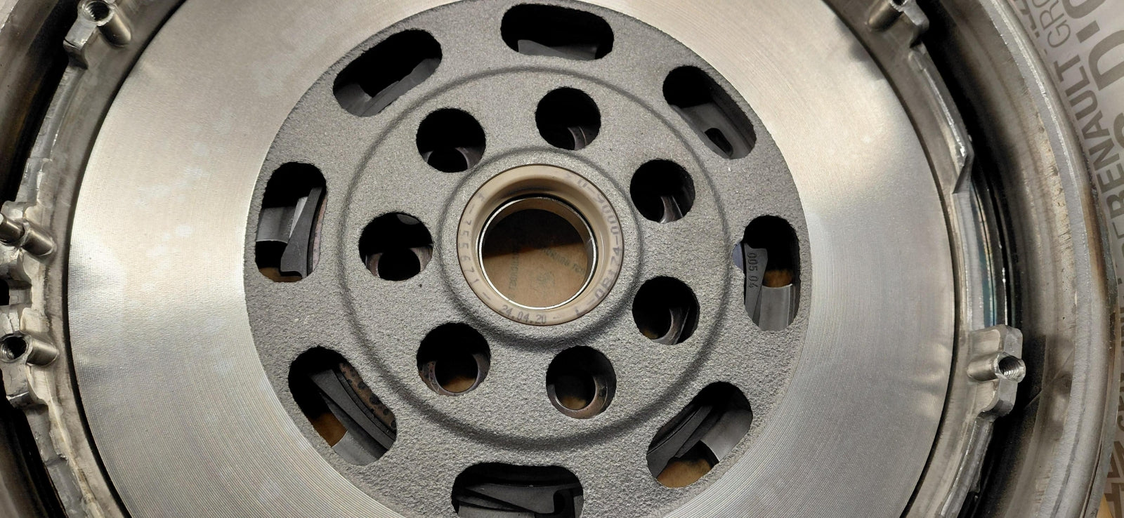 Original OE RENAULT Schwungrad 123006839R