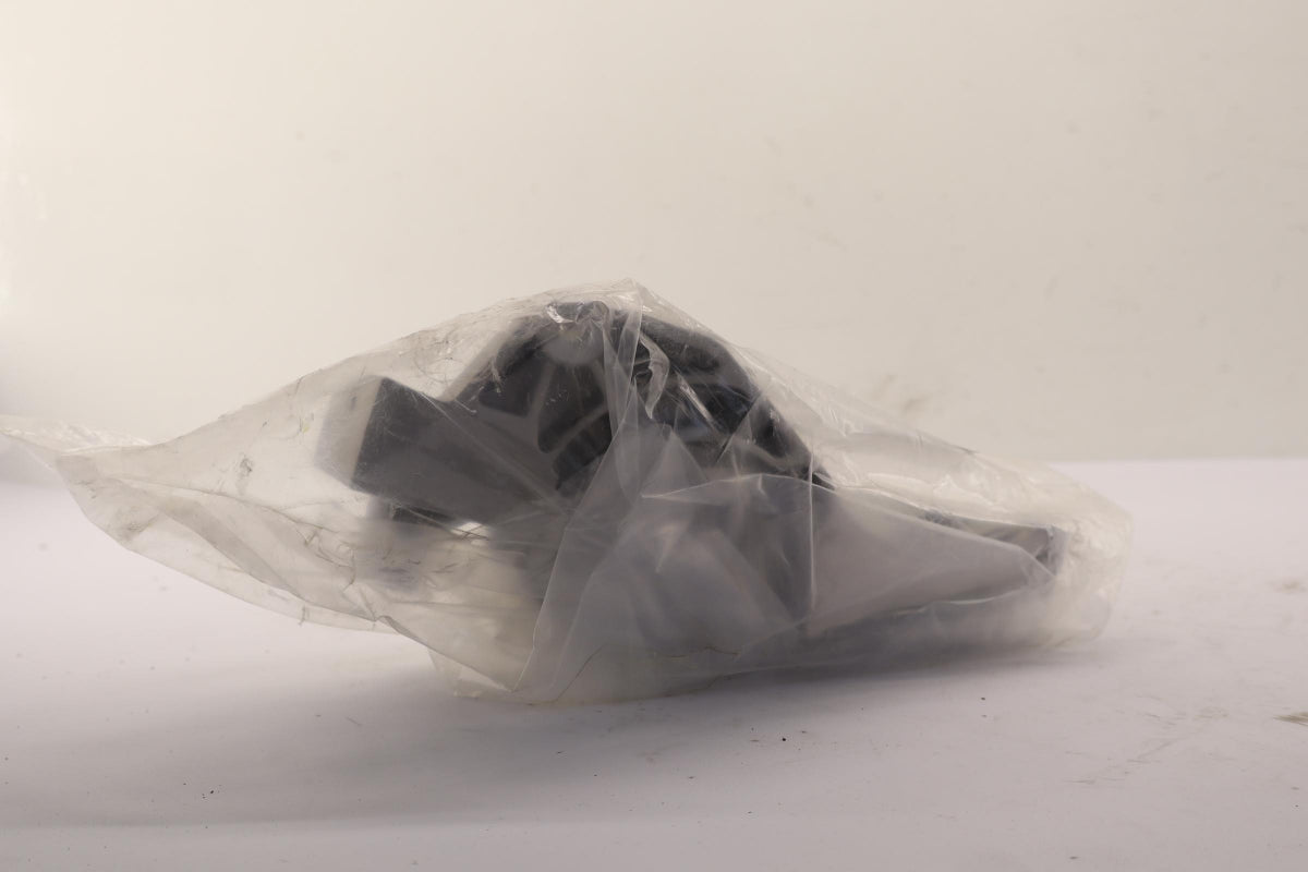 Original OE OPEL Halter 55570104