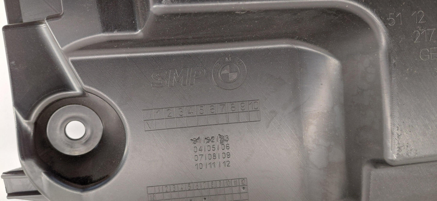 Original BMW M8 F93 Stoßfänger Führung hinten rechts 51128081496