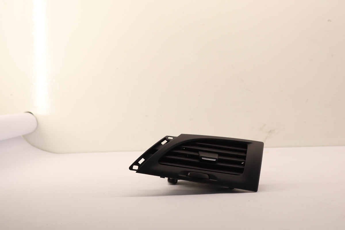 Original OE RENAULT Luftdüse 687607741R