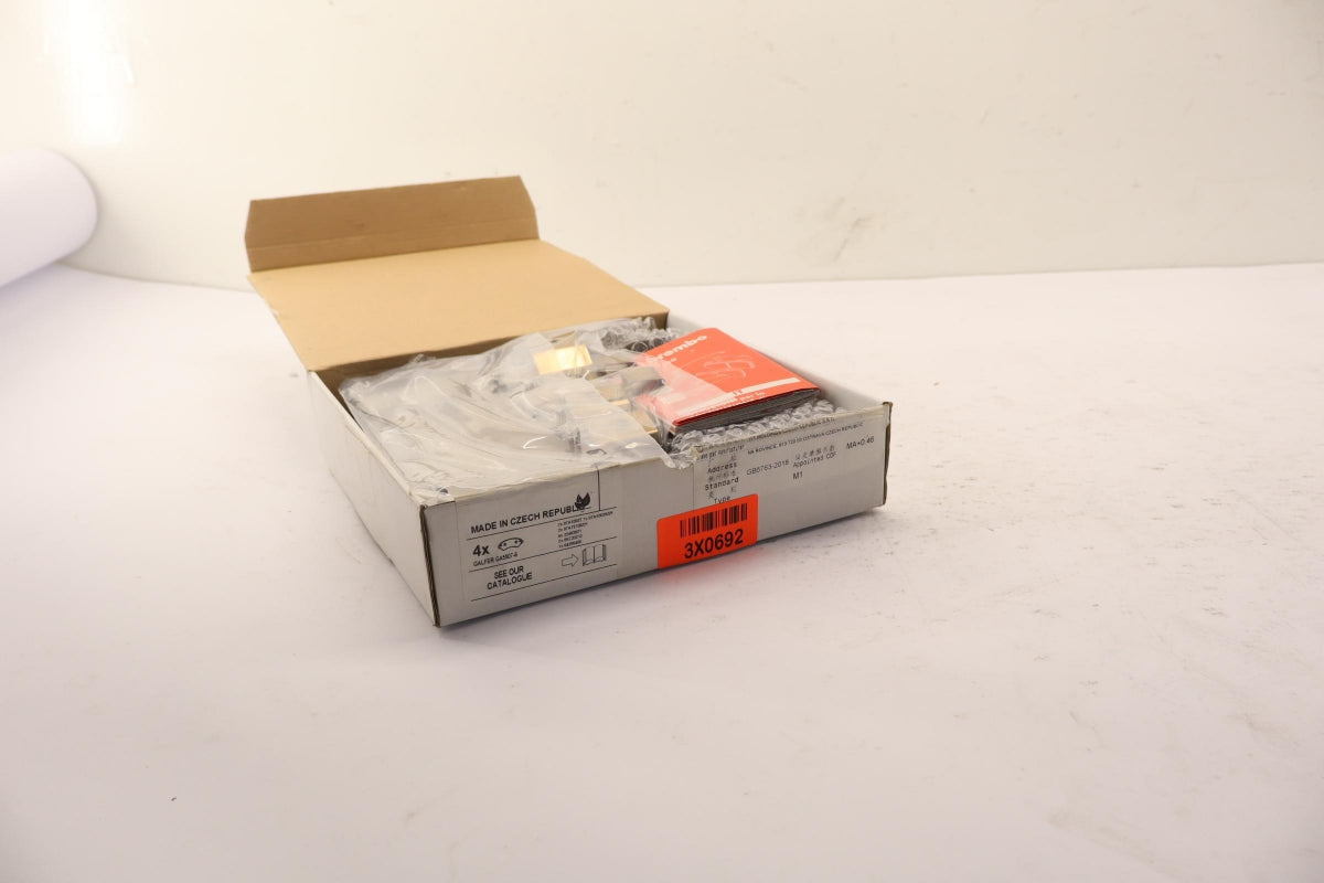 Original OE MASERATI Bremsbeläge 673010891