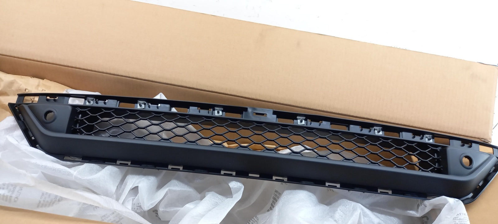 Original OE MASERATI Stoßfänger Lüftungsgitter 670198182
