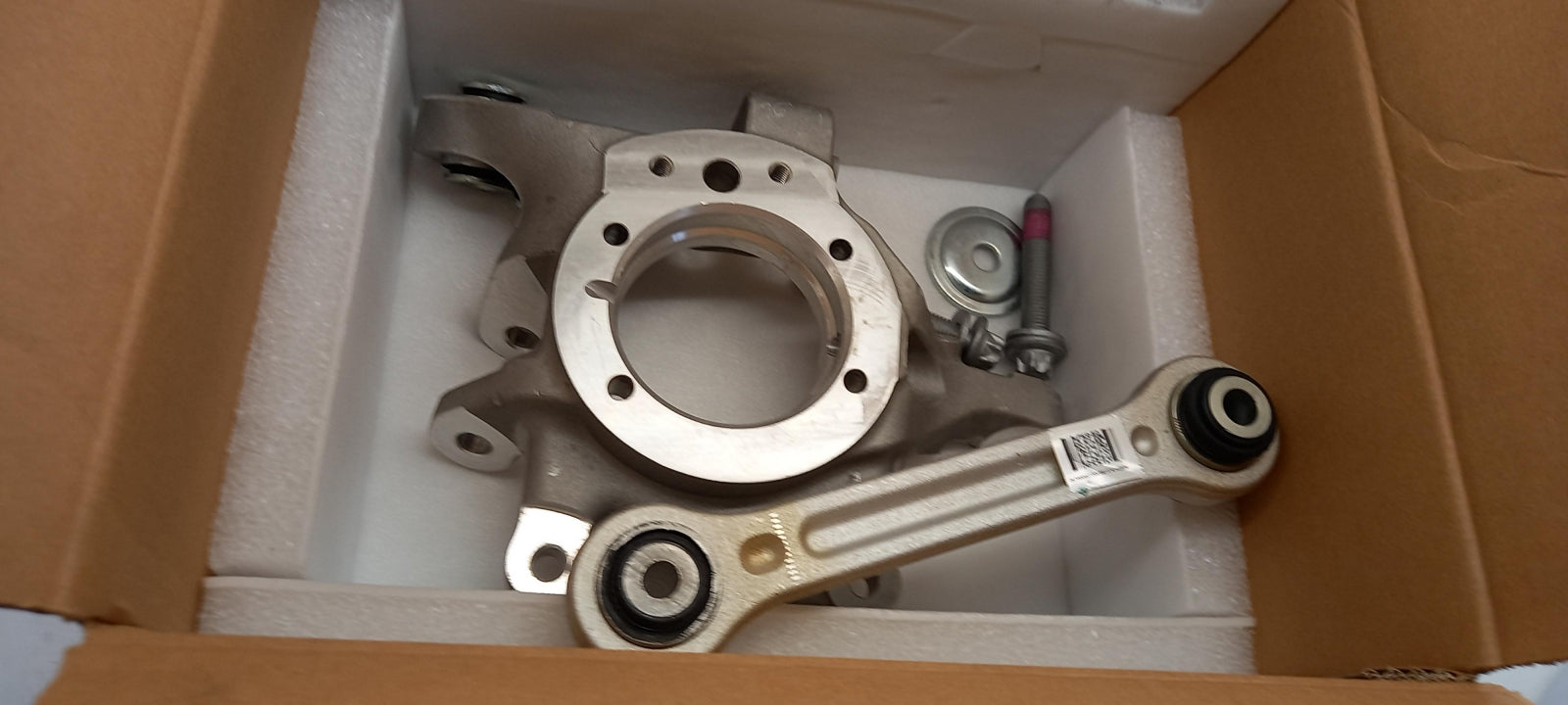 Original OE MASERATI Achsschenkel 673005574