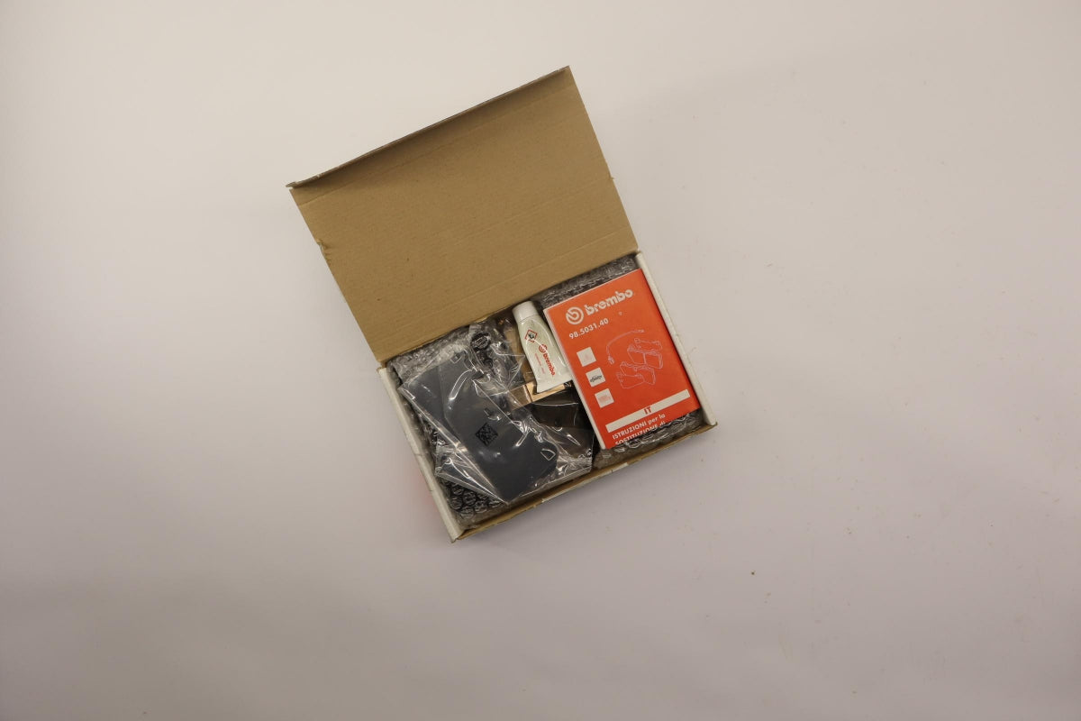 Original OE MASERATI Bremsbeläge 673010326