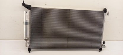 Original OE NISSAN Klimakondensator 92100ZW40D