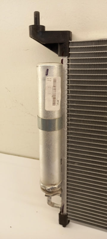 Original OE NISSAN Klimakondensator 92100ZW40D