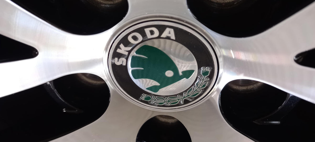 Original SKODA Fabia 11-15 Gigaro Alufelge 7Jx17 ET41  5J0071496B