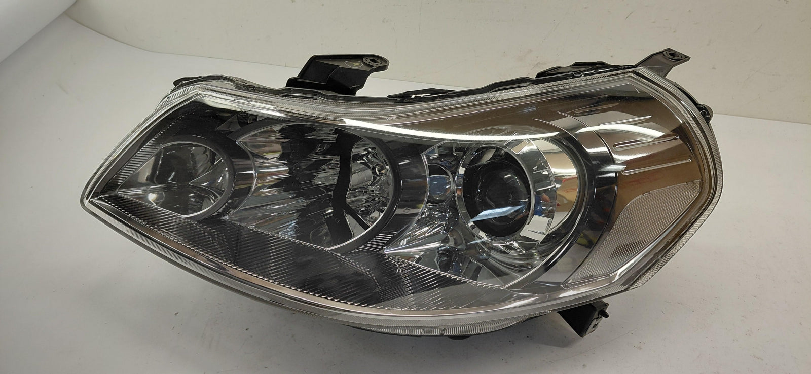 Original OE SUZUKI Scheinwerfer 3532080J40000