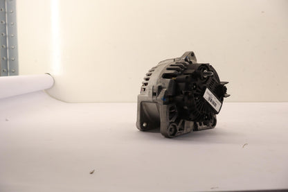 Original OE RENAULT Lichtmaschine 8200667618