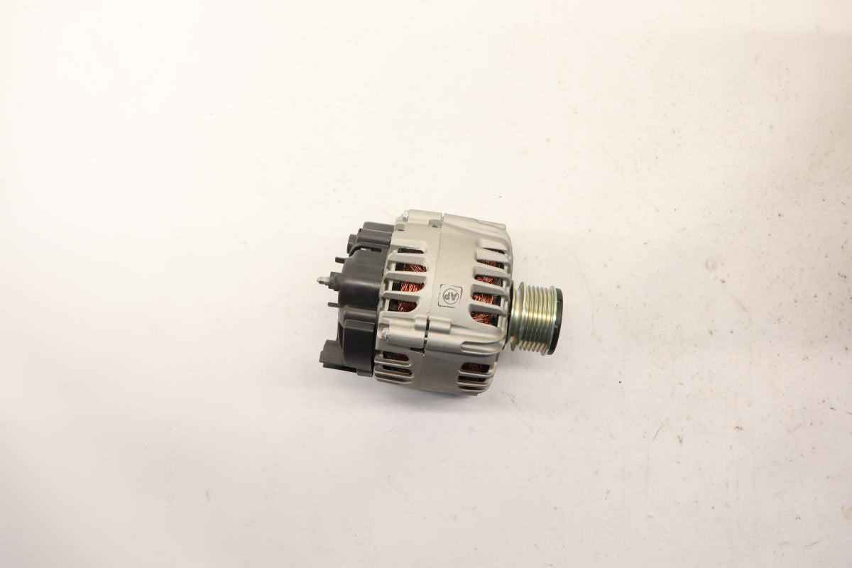 Original OE RENAULT Lichtmaschine 231008017R