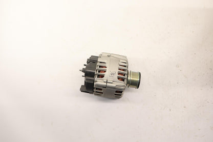 Original OE RENAULT Lichtmaschine 231008017R
