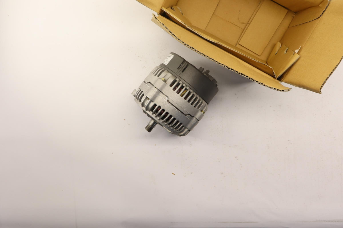 Original OE Volkswagen Lichtmaschine 028903018EX