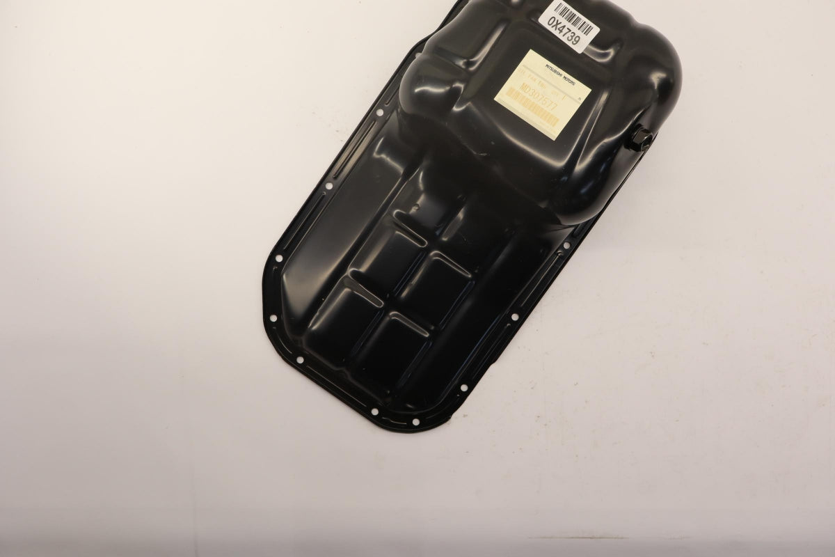 Original OE MITSUBISHI Ölwanne MD307577