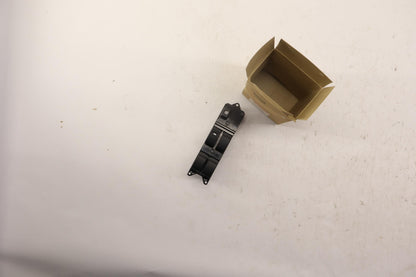 Original OE MITSUBISHI Fensterheberschalter MR587475