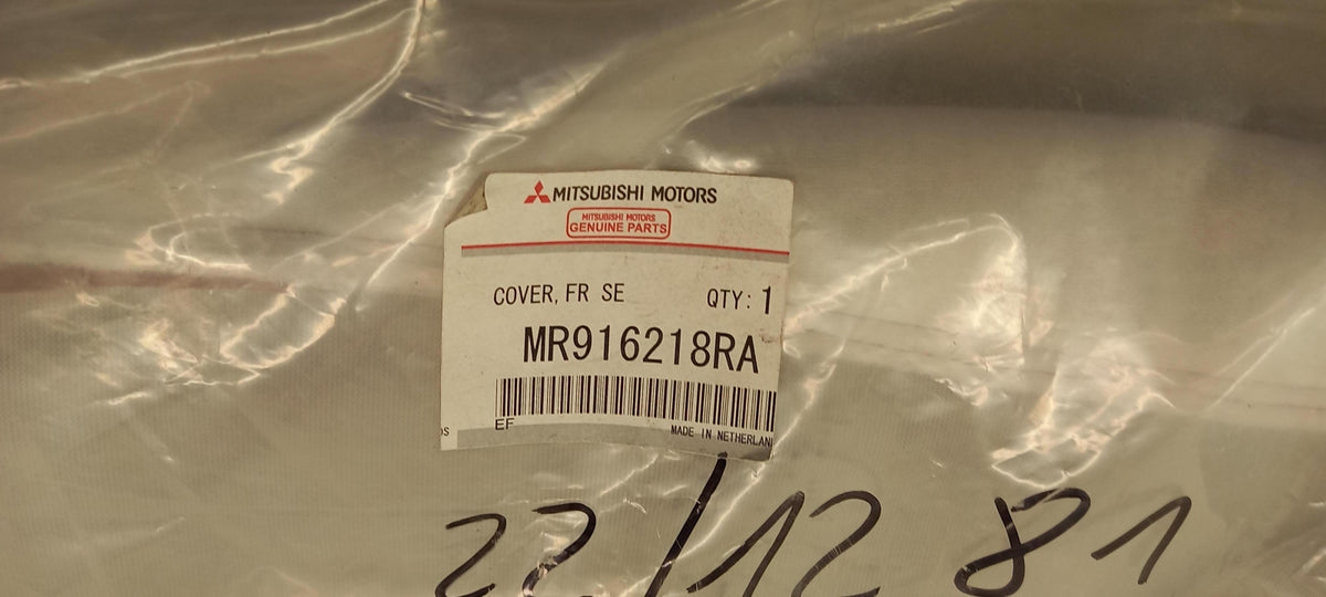 Original OE MITSUBISHI Sitzbezug MR916218RA
