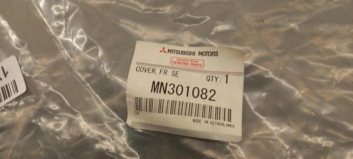 Original OE MITSUBISHI Sitzbezug MN301082