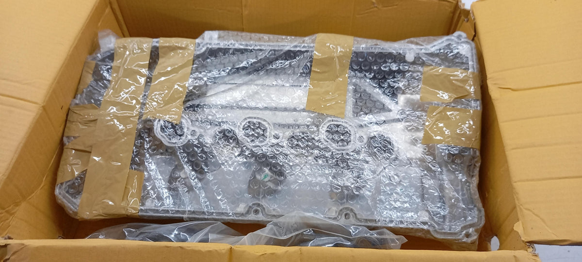 Original OE MITSUBISHI Ventildeckel 1035A317