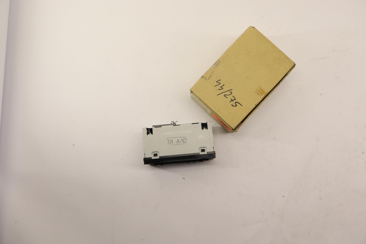 Original OE MITSUBISHI Anzeigeeinheit MR975047
