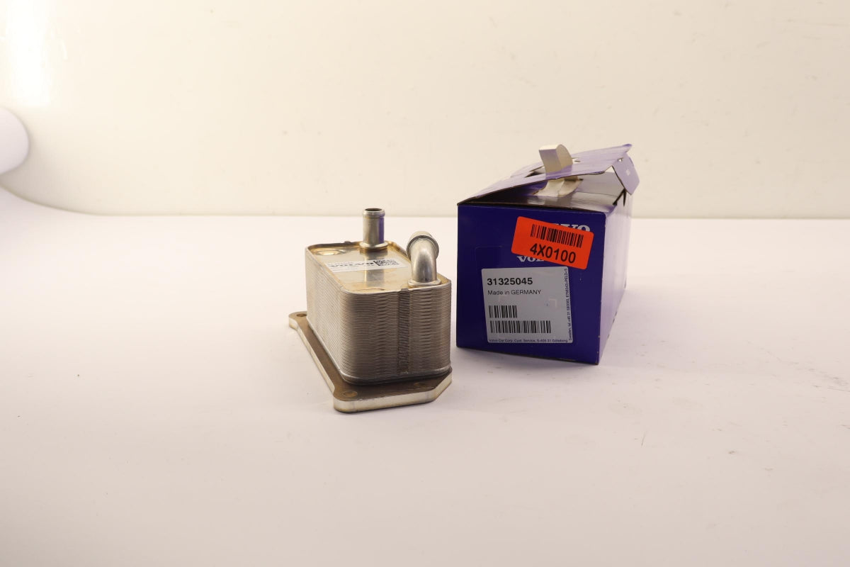Original OE VOLVO Motorölkühler 31325045