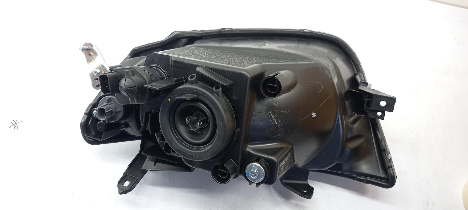 Original OE MITSUBISHI Scheinwerfer 8301B010