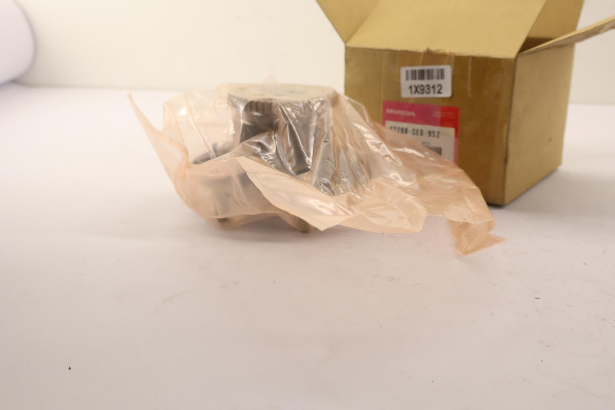Original OE HONDA Radnabe 42200SED952