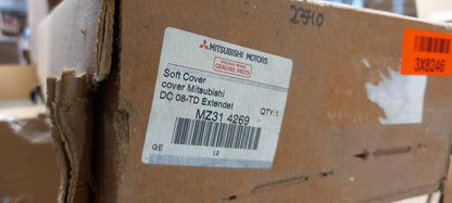 Original OE MITSUBISHI Fahrzeugabdeckung MZ314269