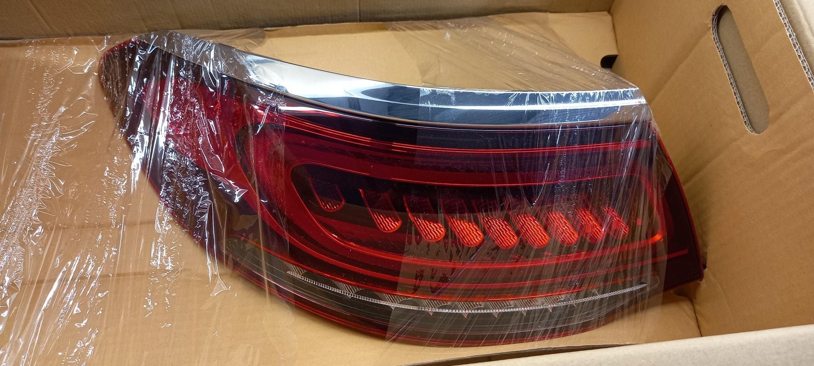 Original OE MERCEDES-BENZ Heckleuchte A2539060602